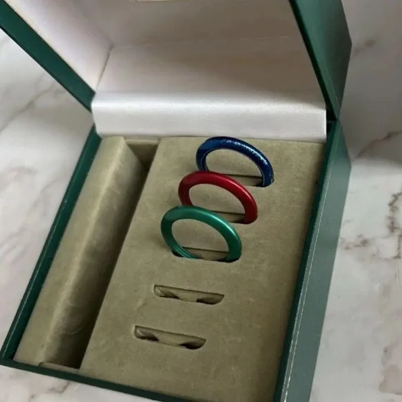 Gucci Bracelet Watch - Picture 4 of 11